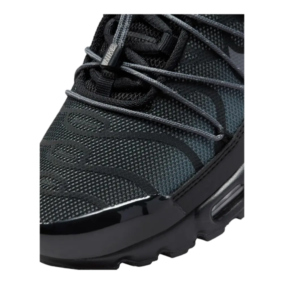Кросівки Nike Air Max Plus FZ2770-001 фото 2 — інтернет-магазин Tapok