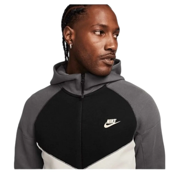 Толстовка Nike M NK TCH FLEECE FZ WR HOODIE FZ4709-104 фото 3 — интернет-магазин Tapok