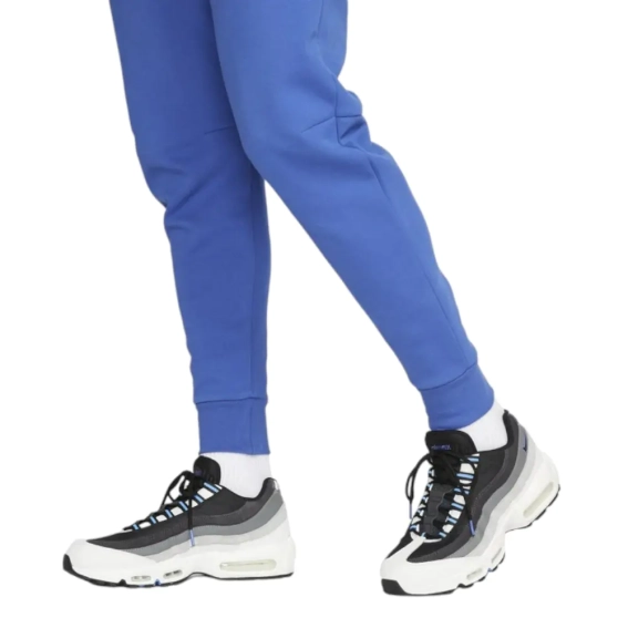 Брюки Nike Sportswear Tech Fleece Joggers DV0538-480 фото 3 — интернет-магазин Tapok