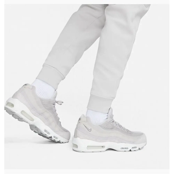 Брюки чоловічі Nike Sportswear Tech Fleece DV0538-012 фото 2 — інтернет-магазин Tapok