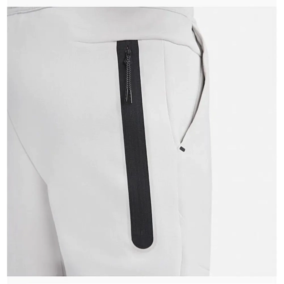 Брюки чоловічі Nike Sportswear Tech Fleece DV0538-012 фото 5 — інтернет-магазин Tapok
