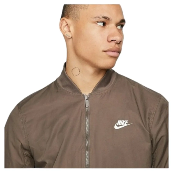 Куртка Nike M NK CLUB WVN UL BOMBR JKT DM6821-004 фото 4 — інтернет-магазин Tapok