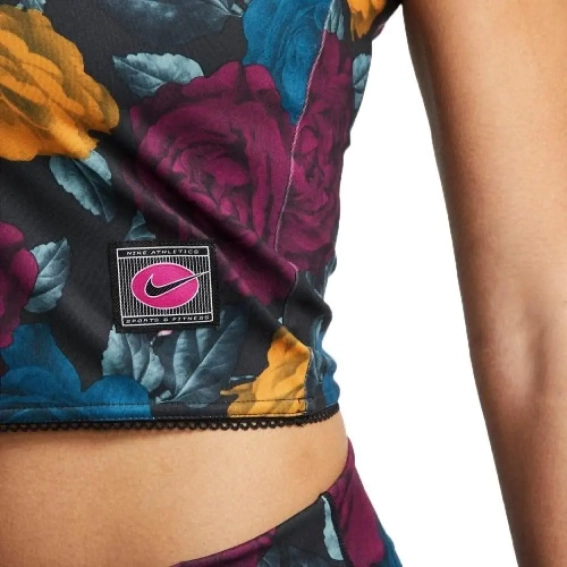 Майка Nike Dry Fit DM7348-010 фото 4 — інтернет-магазин Tapok
