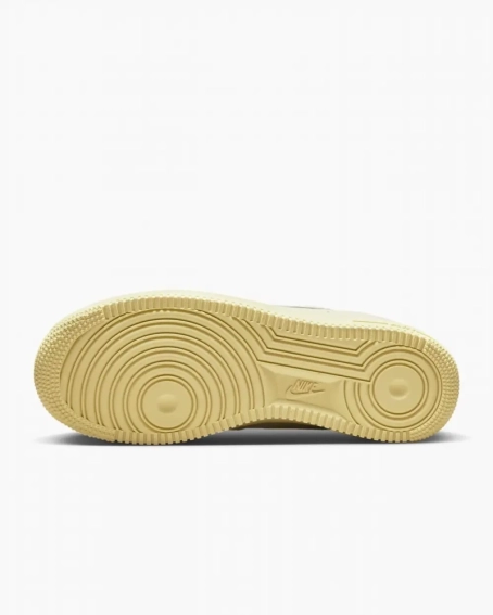 Кросівки Nike Air Force 1 07 Lx DO9456-100 фото 4 — інтернет-магазин Tapok