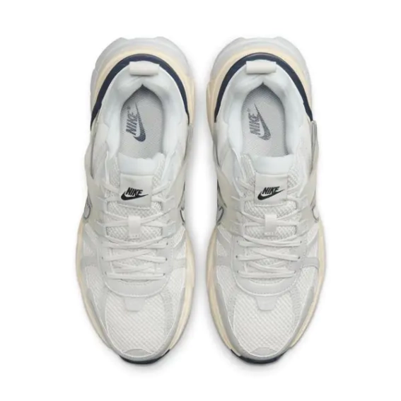 Кроссовки NIKE W V2K RUN FD0736-004 фото 3 — интернет-магазин Tapok