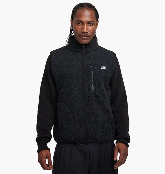 Жилетка чоловіча Nike Club Ssnl Winterized Vest Black FZ0894-010 фото 1 — інтернет-магазин Tapok