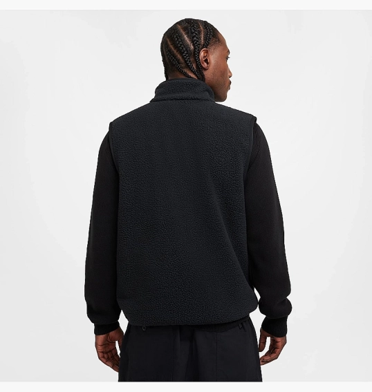 Жилетка чоловіча Nike Club Ssnl Winterized Vest Black FZ0894-010 фото 2 — інтернет-магазин Tapok
