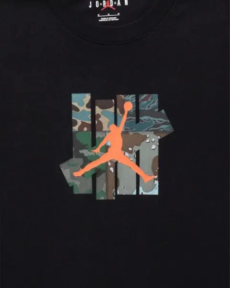 Футболка M J UNDFTD TEE DX4304-010 фото 4 — інтернет-магазин Tapok