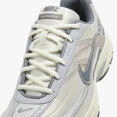 Кроссовки Nike INITIATOR HQ1179-001 фото 7 — интернет-магазин Tapok