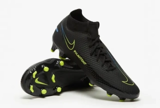 Бутси Nike  Phantom GT Academy Dynamic Fit FG/MG CW6667-090