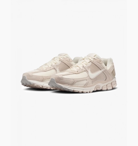 Кроссовки Nike ZOOM VOMERO 5 HF1553-100 фото 2 — интернет-магазин Tapok