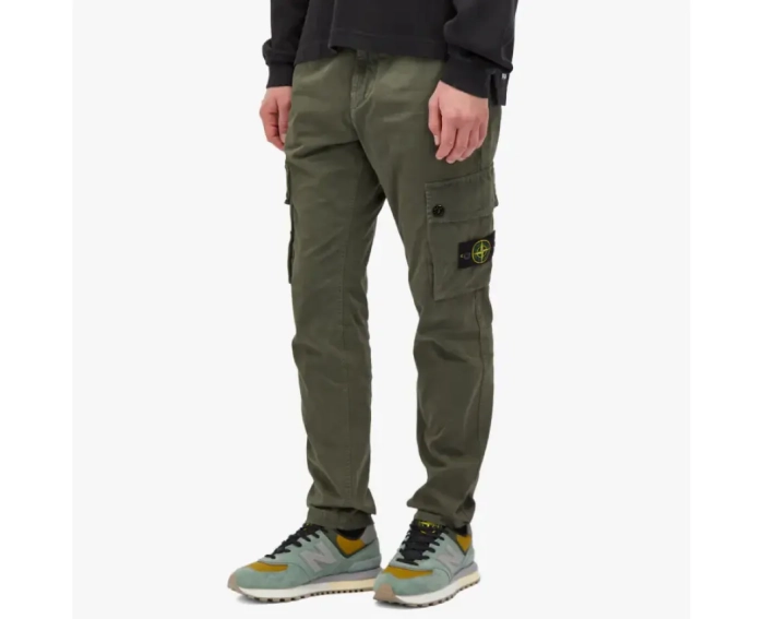 Штани Stone Island Men's Casual Pants Green 8115303L1-V0159 фото 2 — інтернет-магазин Tapok