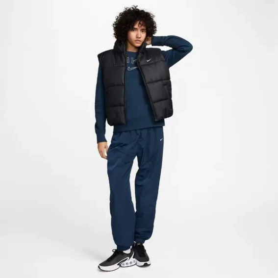 Жилетка NIKE THERMA-FIT CLASSIC VEST FZ5922-010 фото 1 — интернет-магазин Tapok