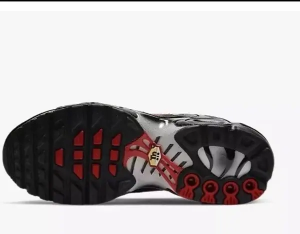 Кроссовки Nike Air Max Plus GS DJ4622-001 фото 3 — интернет-магазин Tapok