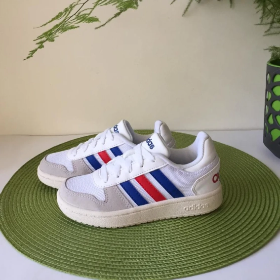 Кросівки Adidas Hoops 2.0 JR FW9120 фото 2 — інтернет-магазин Tapok