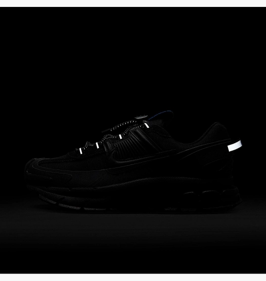 Кросівки жіночі Nike Zoom Vomero Roam WomenS Winterized Shoes Black HQ2181-004 фото 3 — інтернет-магазин Tapok