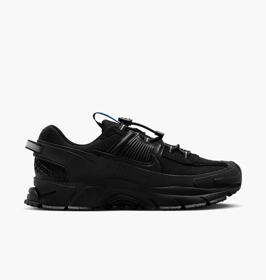 Кросівки жіночі Nike Zoom Vomero Roam WomenS Winterized Shoes Black HQ2181-004 фото 7 — інтернет-магазин Tapok