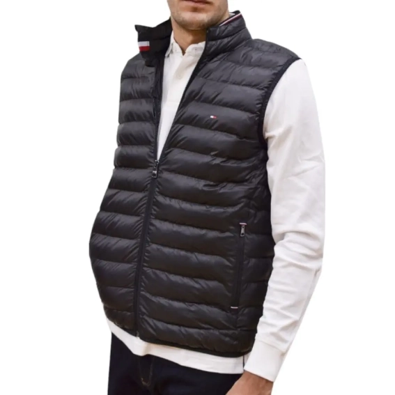 Жилетка Tommy Hilfiger Regular Fit men&#39;s uilted vestzip black MW0MW18762-BDS фото 1 — интернет-магазин Tapok