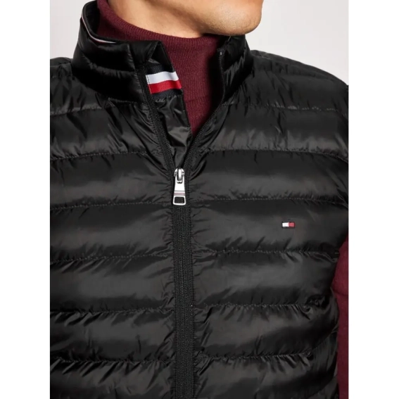Жилетка Tommy Hilfiger Regular Fit men&#39;s uilted vestzip black MW0MW18762-BDS фото 2 — интернет-магазин Tapok
