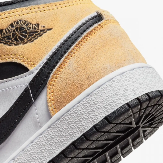 Кросівки AIR JORDAN 1 MID SE GS DX4365-800 фото 7 — інтернет-магазин Tapok