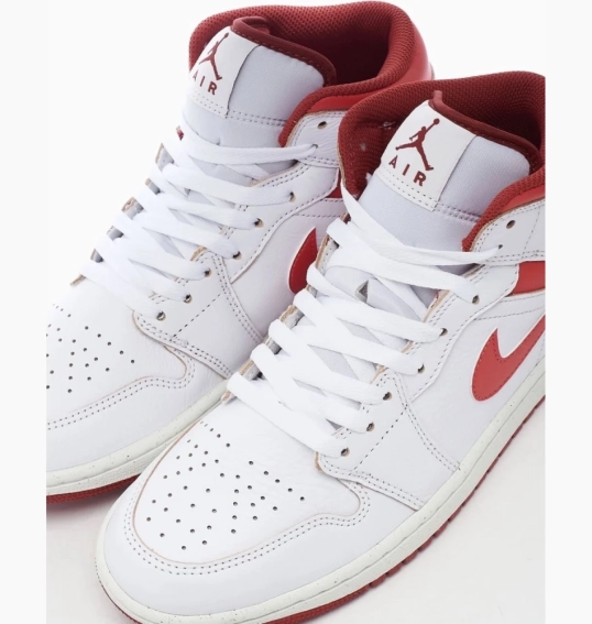 Кроссовки Nike Air Jordan 1 Mid Se FJ3458-160 фото 8 — интернет-магазин Tapok