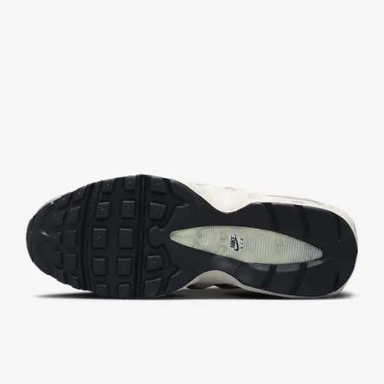 Кросівки Nike Air Max 95 Grey FD7898-001 фото 3 — інтернет-магазин Tapok
