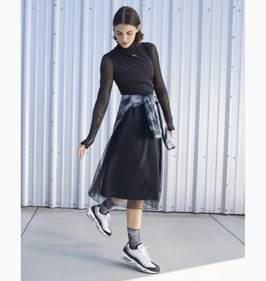 Кросівки NIKE AIR MAX 95 GREY DR2550-100 фото 6 — інтернет-магазин Tapok