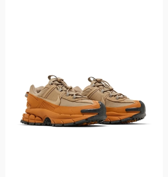 Кросівки Nike Zoom Vomero 5 Roam Flax (W) HQ2181-200 фото 3 — інтернет-магазин Tapok