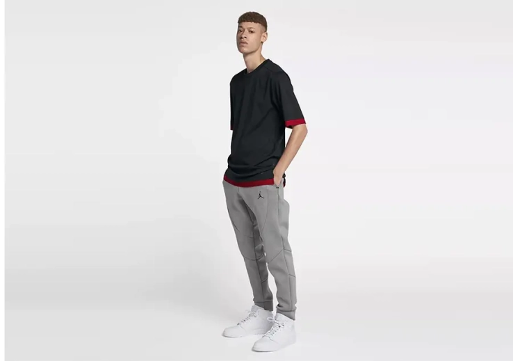 Футболка JORDAN 899788-010 фото 3 — интернет-магазин Tapok