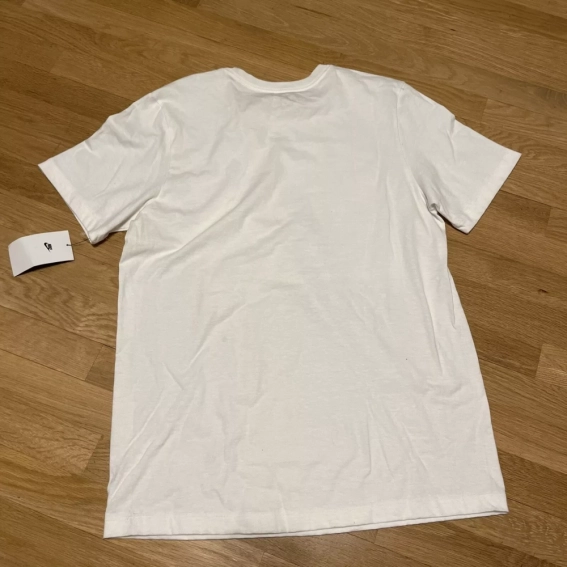 Футболка Nike Cotton Short Sleeve LOVE RAFA Tennis Tee Shirt FN5318-100 фото 3 — интернет-магазин Tapok