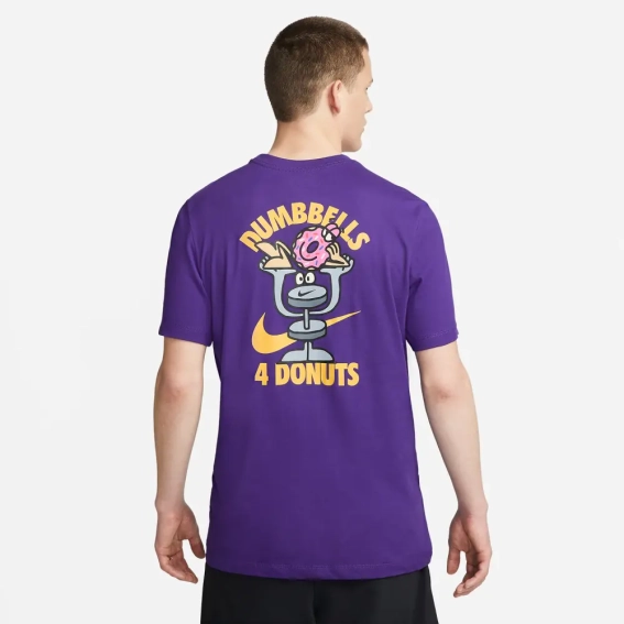 Футболка Nike Dumbbells T-Shirt - Court Purple FD0138-547 фото 4 — интернет-магазин Tapok