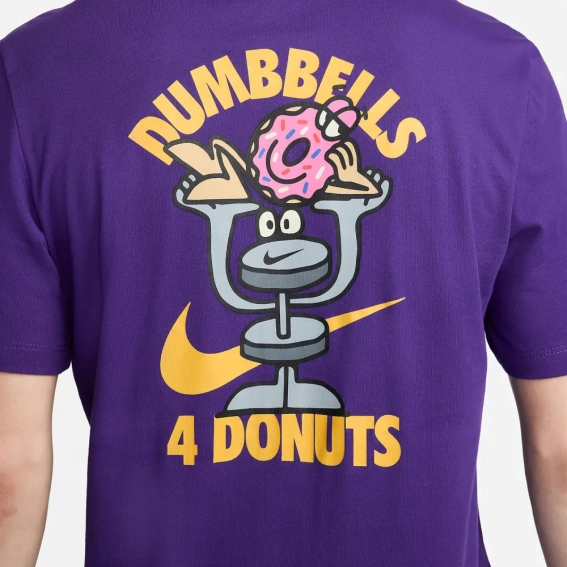 Футболка Nike Dumbbells T-Shirt - Court Purple FD0138-547 фото 5 — интернет-магазин Tapok
