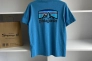 Футболка Patagonia Men&#39;s Line Logo Ridge Pocket Responsibili-Tee 38511 APBL Фото 2