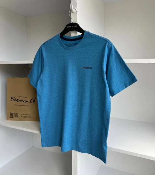 Футболка Patagonia Men&#39;s Line Logo Ridge Pocket Responsibili-Tee 38511 APBL фото 3 — интернет-магазин Tapok