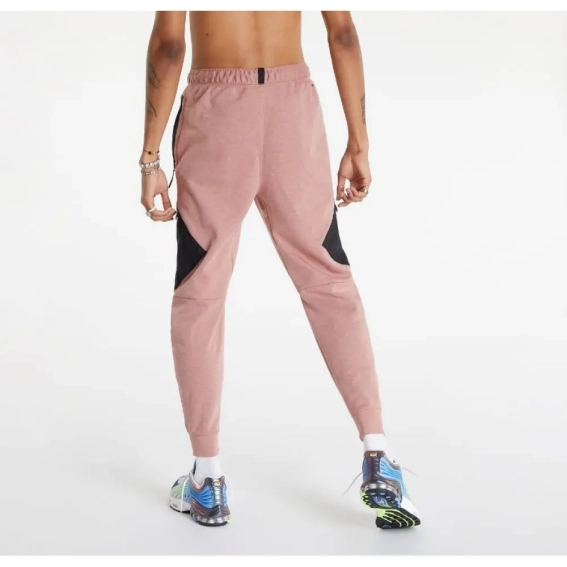 Штани Air Jordan Tech Dri Fit Statement Jogger Pants DJ0873-668 фото 2 — інтернет-магазин Tapok