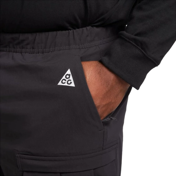 Брюки Nike ACG Smith Summit Cargo Pants FN0428-010 фото 17 — интернет-магазин Tapok
