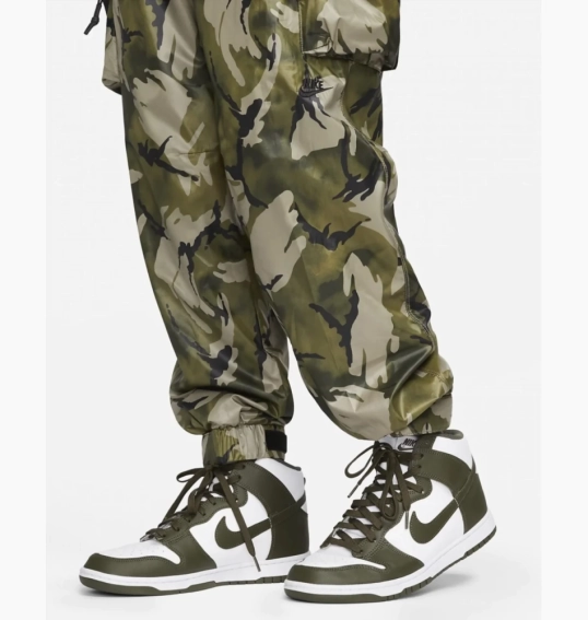 Брюки Nike Sportswear Tech Pack DV4470-351 фото 5 — интернет-магазин Tapok