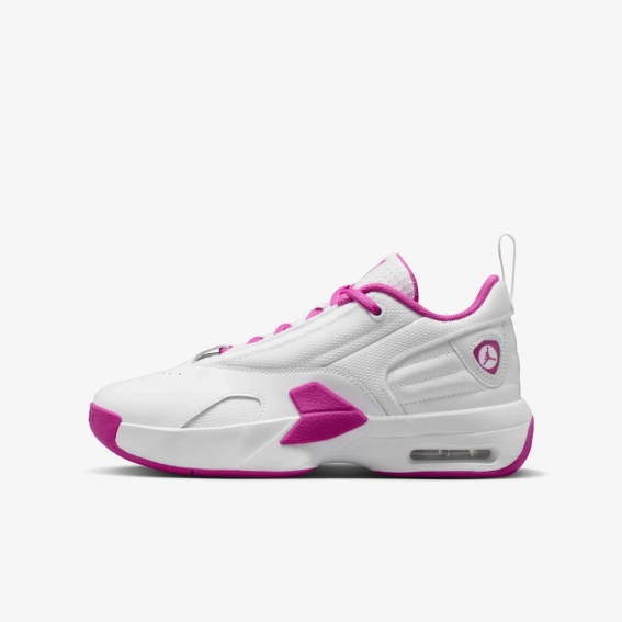 Кроссовки женские Jordan Max Aura 6 (Gs) (FQ8297-160) фото 1 — интернет-магазин Tapok