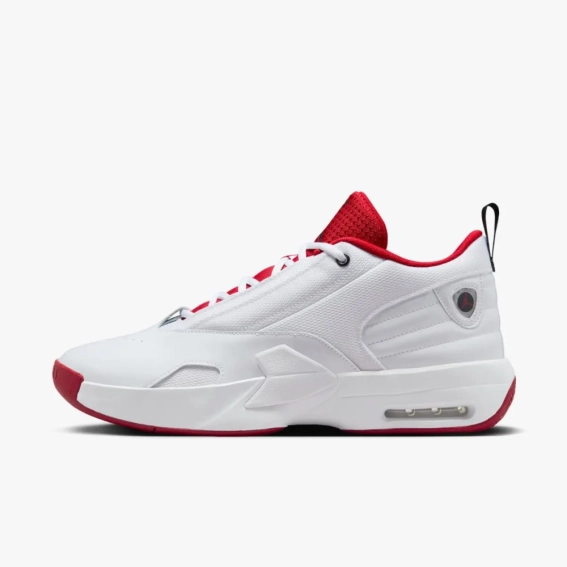 Кроссовки мужские Jordan Max Aura 6 (FQ8298-106) фото 1 — интернет-магазин Tapok