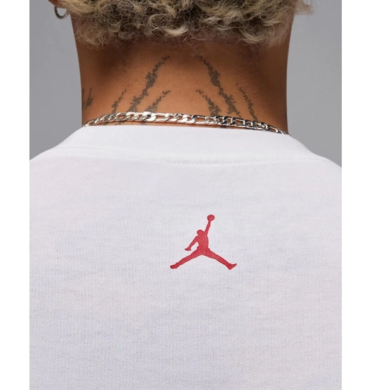 Футболка мужская Jordan Brand Sneaker Patch (HJ2326-100) фото 5 — интернет-магазин Tapok