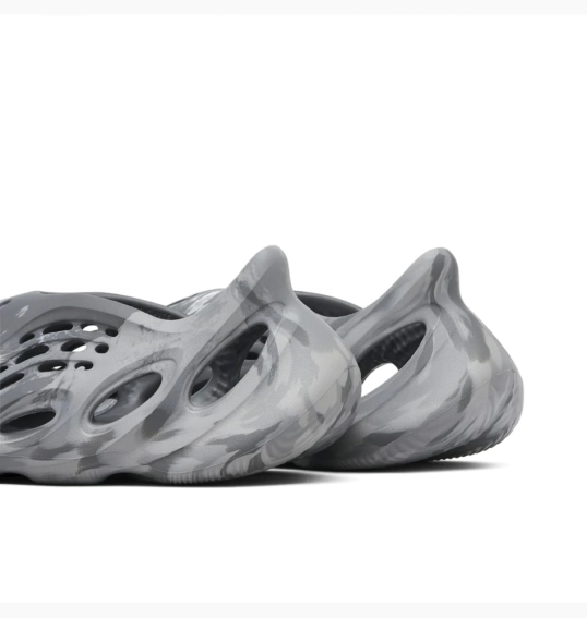 Тапочки adidas Yeezy Foam Runner &#39;MX Granite&#39; IE4931 фото 4 — интернет-магазин Tapok