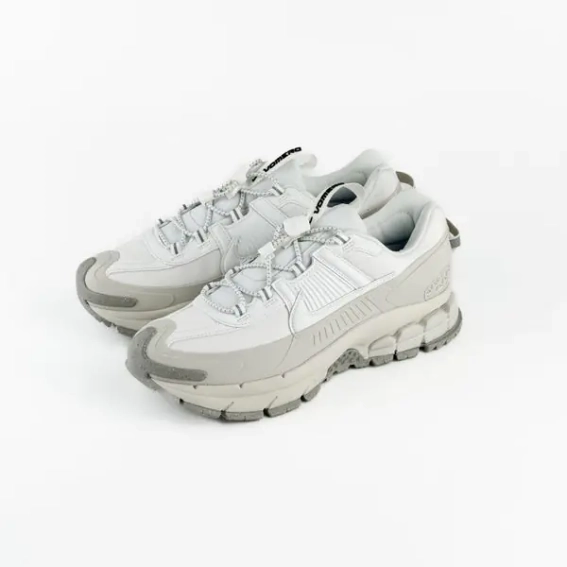 Кросівки NIKE ZOOM VOMERO ROAM HV5951-100 фото 2 — інтернет-магазин Tapok