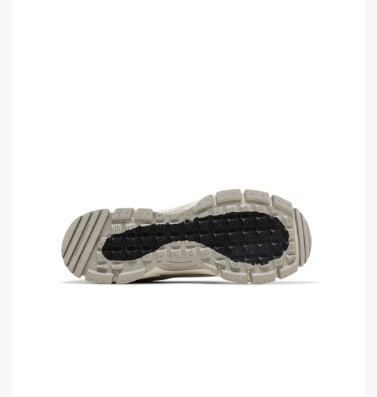 Кросівки чоловічі Nike Zoom Vomero Roam White/Beige HV5951-100 фото 10 — інтернет-магазин Tapok