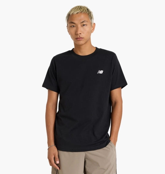 Футболка чоловіча New Balance Sport Arch Graphic Black MT51985BK фото 1 — інтернет-магазин Tapok