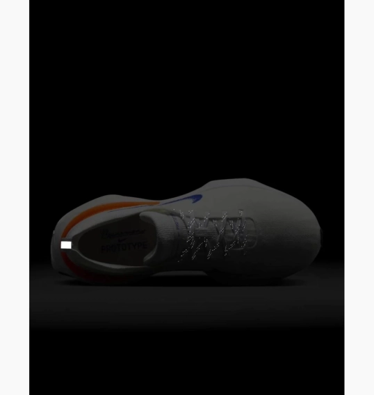 Кросівки NIKE ZOOMX INVINCIBLE RUN 3 HJ6653-900 фото 3 — інтернет-магазин Tapok