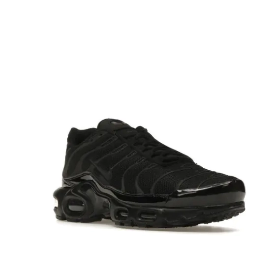 Кросівки Nike Air Max Plus Black Reflective (2022) (W) FB8479-001 фото 2 — інтернет-магазин Tapok