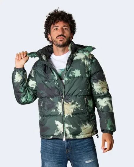 Куртка Armani Exchange RECYCLED NYLON CAMOUFLAGE PUFF 6KZB26 ZNKRZ фото 1 — интернет-магазин Tapok