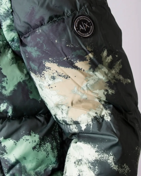 Куртка Armani Exchange RECYCLED NYLON CAMOUFLAGE PUFF 6KZB26 ZNKRZ фото 4 — интернет-магазин Tapok