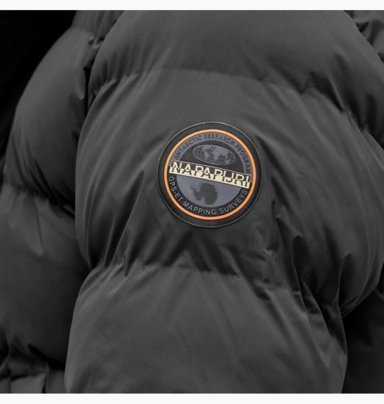 Куртка Napapijri 20-22 Long Puffer Jacket Black NP0A4HEJ0411 фото 6 — интернет-магазин Tapok