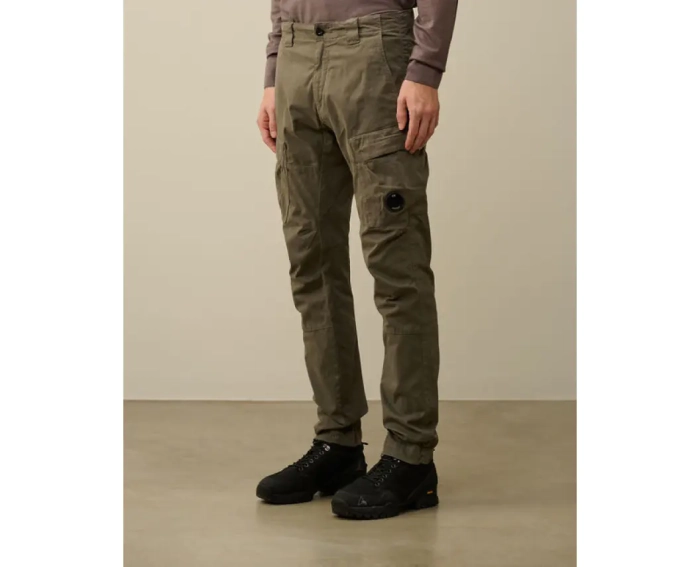 Штани C.P. Company Stretch Sateen Ergonomic Lens Cargo 17CMPA121A-005529G-674 фото 3 — інтернет-магазин Tapok